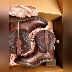 Ariat Fat Baby Size 10 NWT
